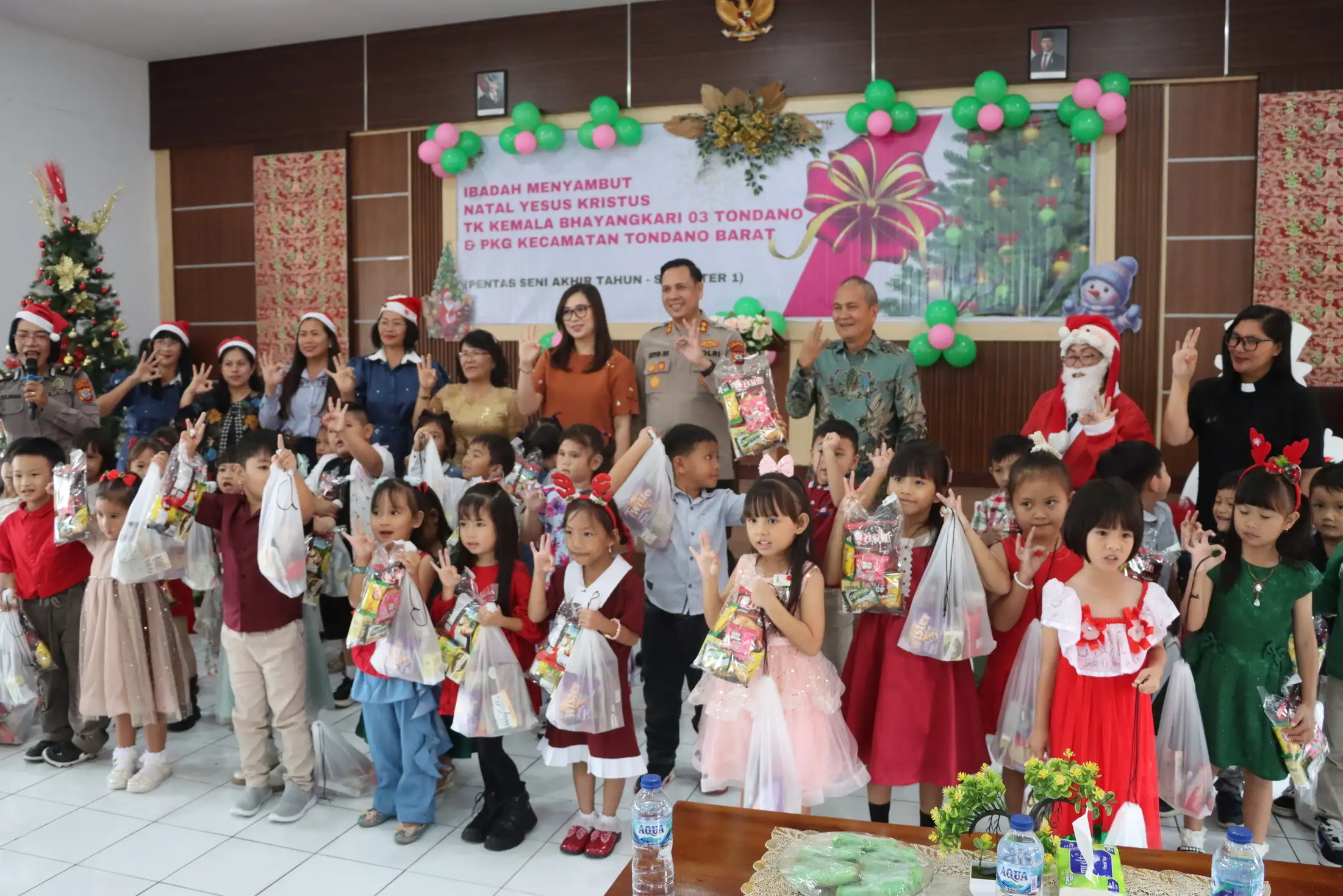 Kapolres Minahasa Rayakan Natal Bersama Anak-Anak TK Kemala Bhayangkari 03 Tondano: Pendidikan Karakter, Toleransi, dan Kebersamaan Jadi Pesan Utama