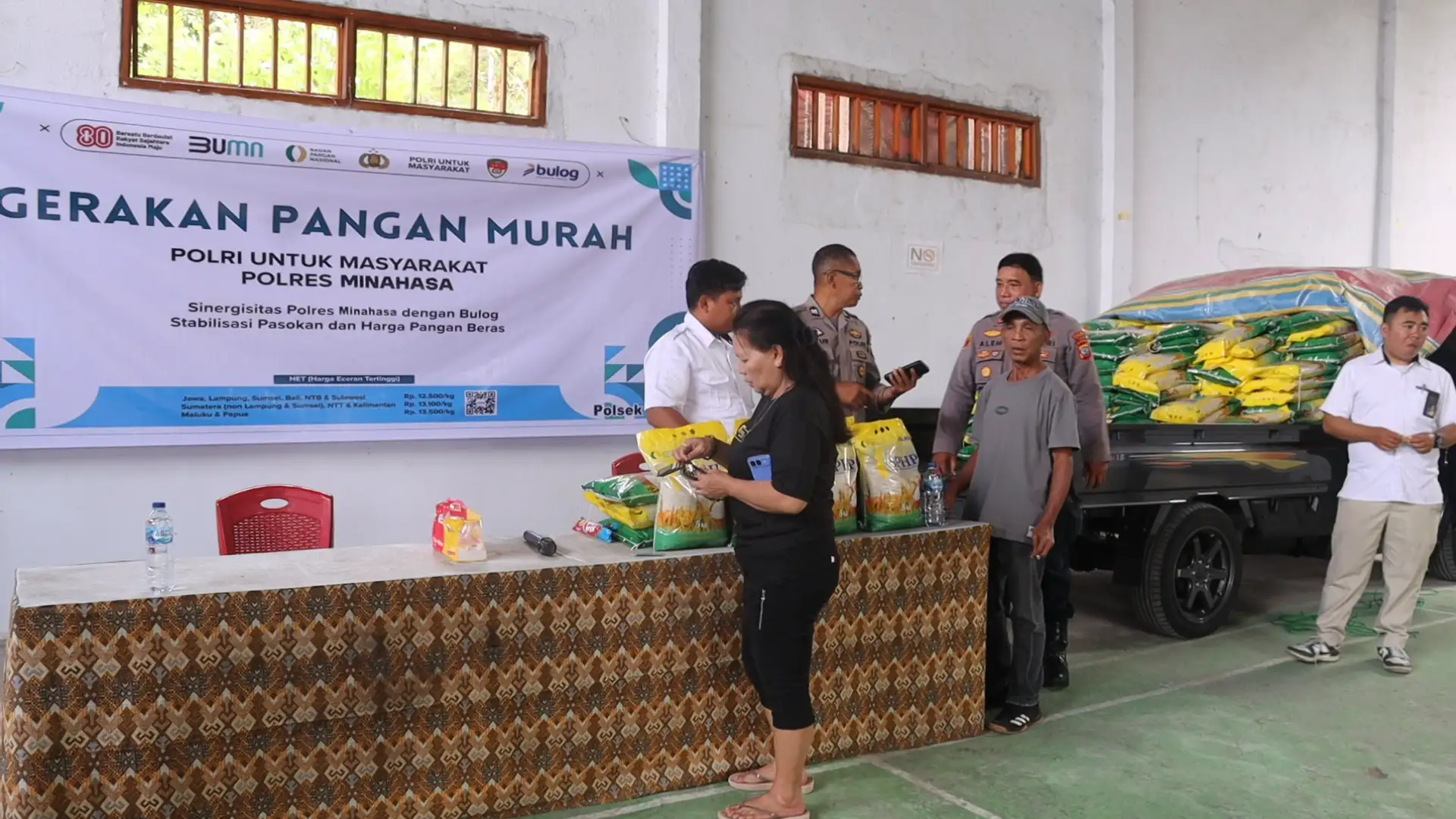 Polsek Kombi Peduli, Beras Murah untuk Rakyat